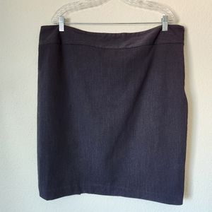 Liz Claiborne Gray Skirt, Size 10